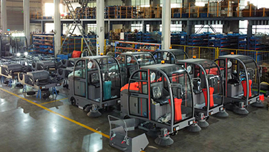 币游国际驾驶式扫地车让物业保洁治理更出彩!